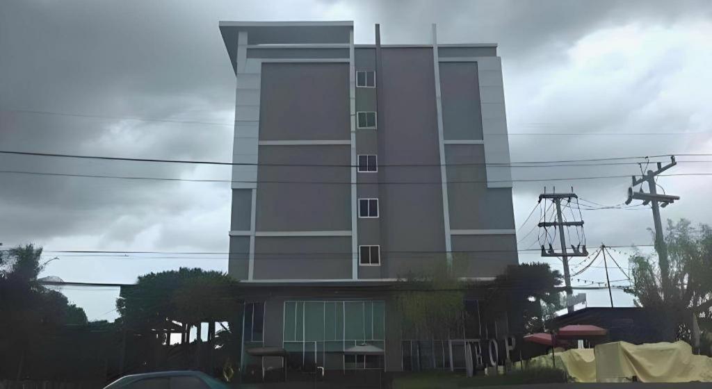 Chaisaeng Villa Sing Buri Exteriér fotografie