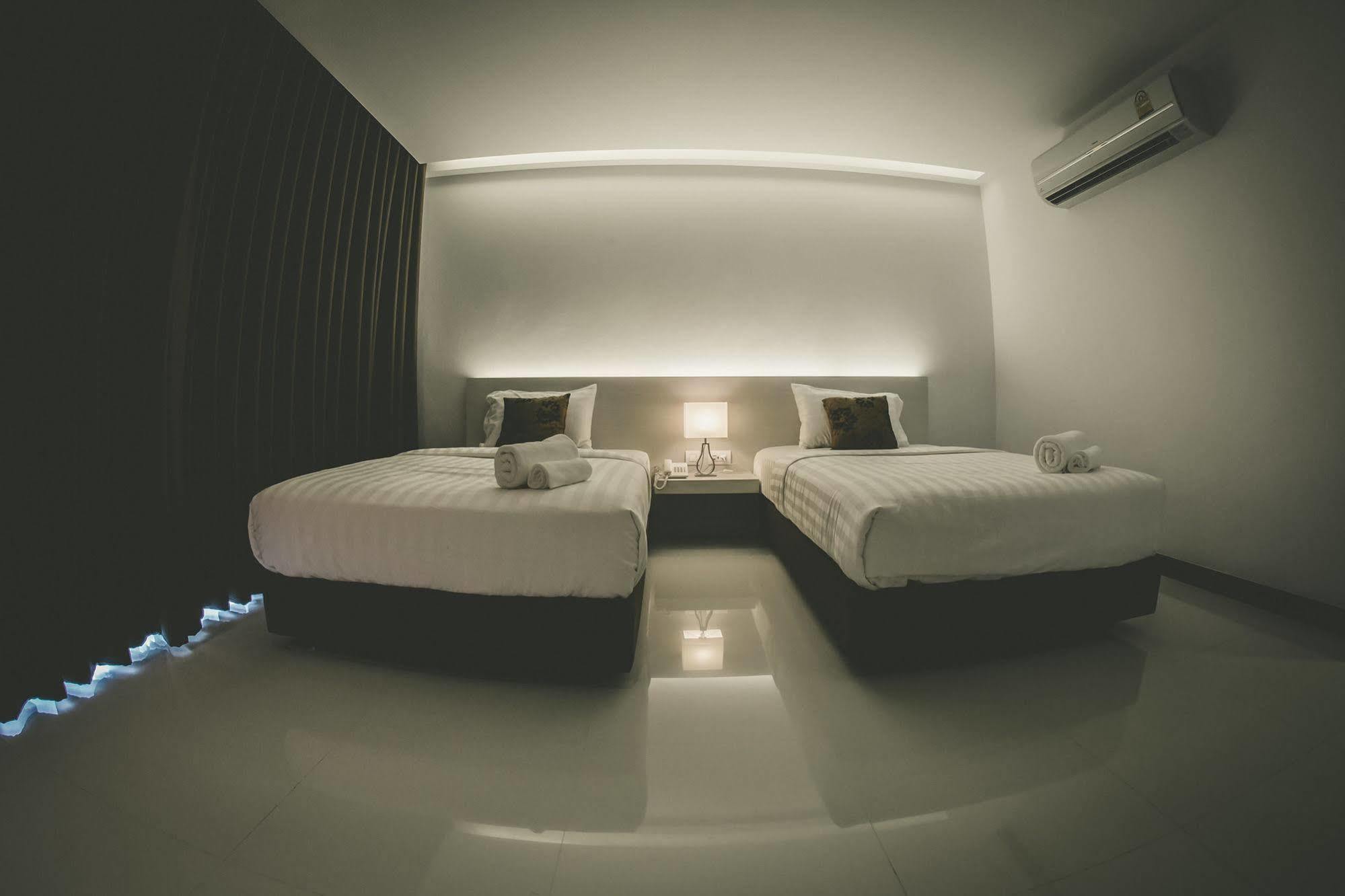 Chaisaeng Villa Sing Buri Exteriér fotografie