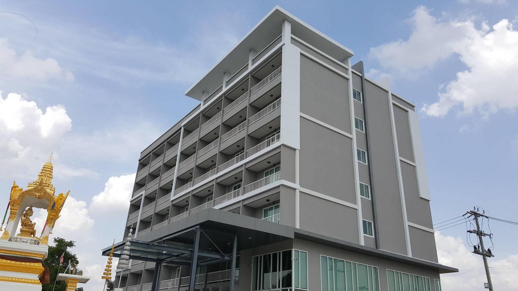 Chaisaeng Villa Sing Buri Exteriér fotografie